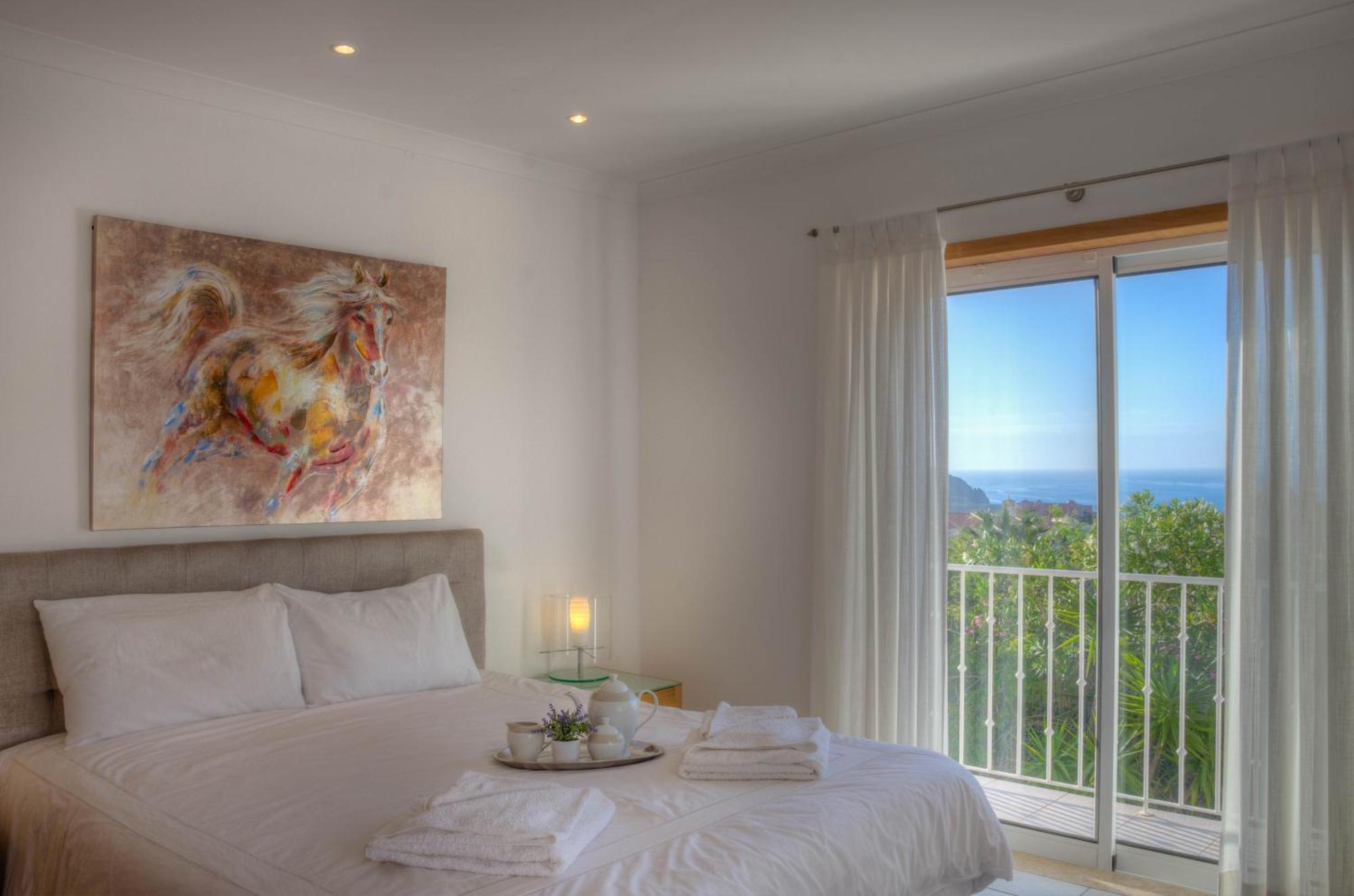 Villa Montanha, Luxury Coastal Villa, With Swimming Pool, Loungers And Alfresco Dining, 10 Min Walk To The Beautiful Praia Da Luz Beach, Shops, Bars And Restaurants! Exterior foto
