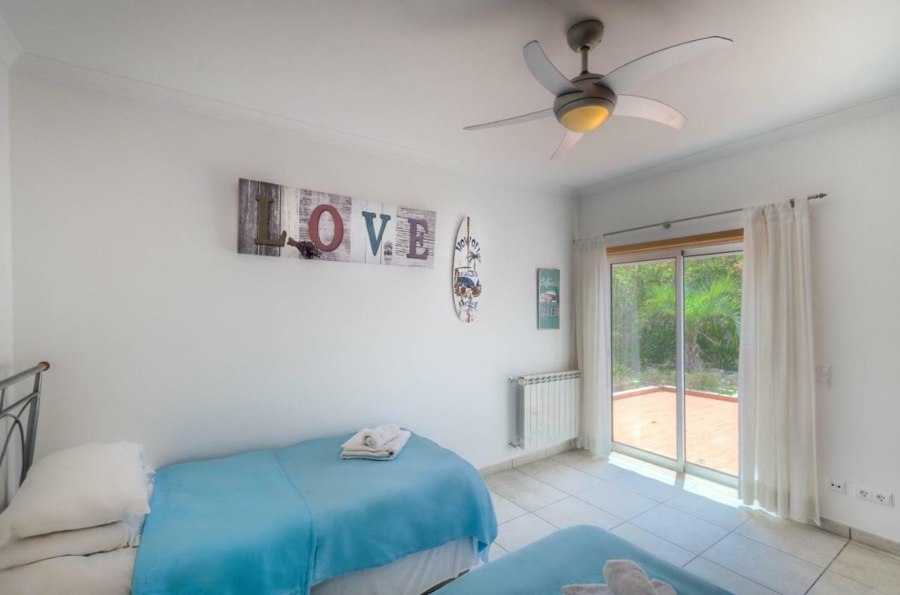 Villa Montanha, Luxury Coastal Villa, With Swimming Pool, Loungers And Alfresco Dining, 10 Min Walk To The Beautiful Praia Da Luz Beach, Shops, Bars And Restaurants! Exterior foto